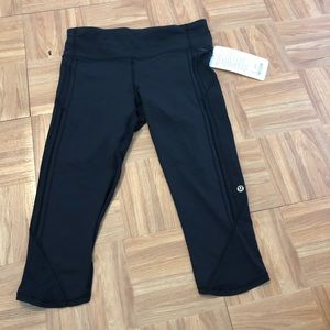 Lululemon vent it out crops